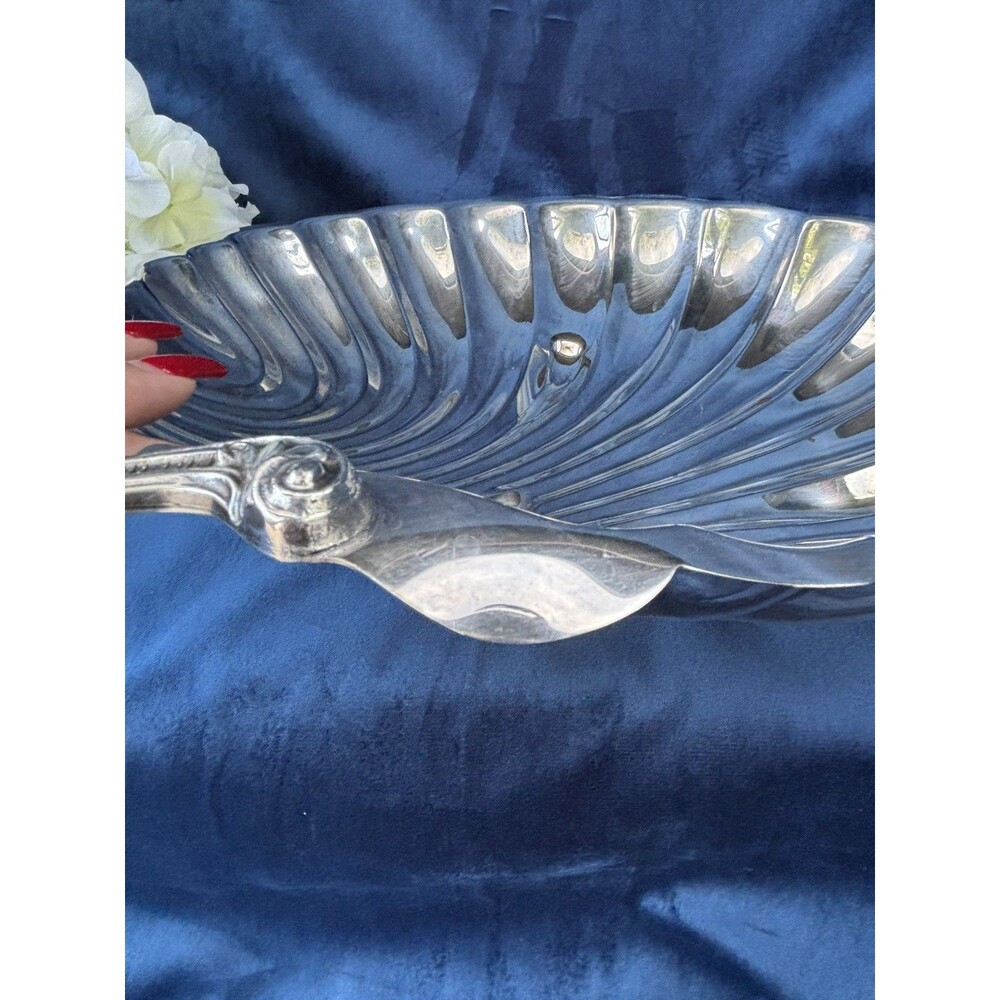 English Silver Corp. Large Silver Plated Scallop Shell Bowl USA - Picture 15 of 15